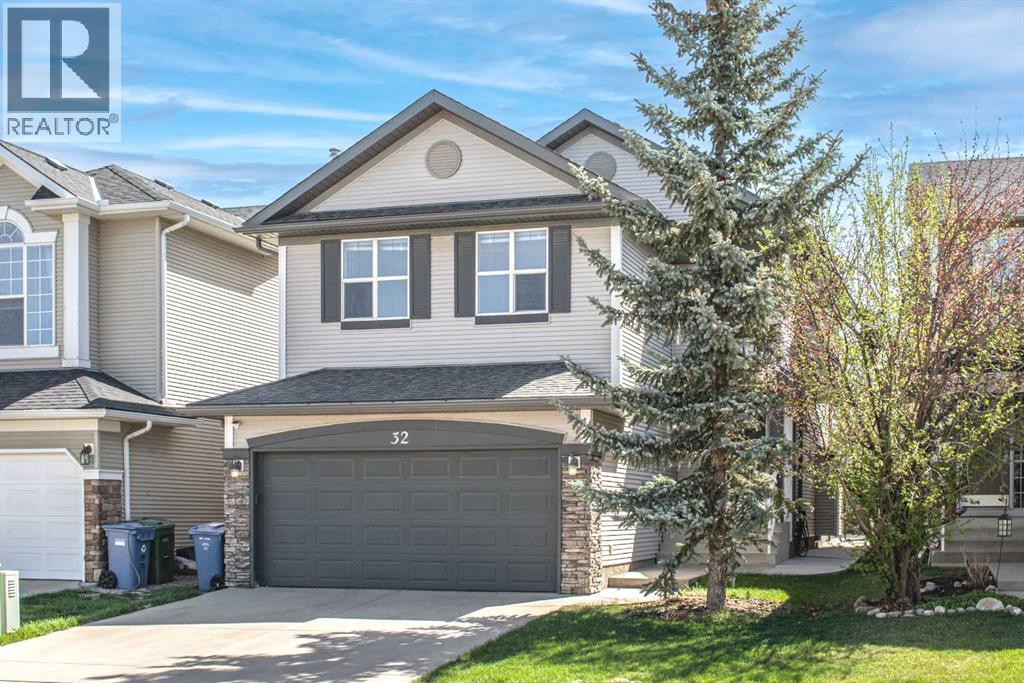 32 Cougarstone Square SW
