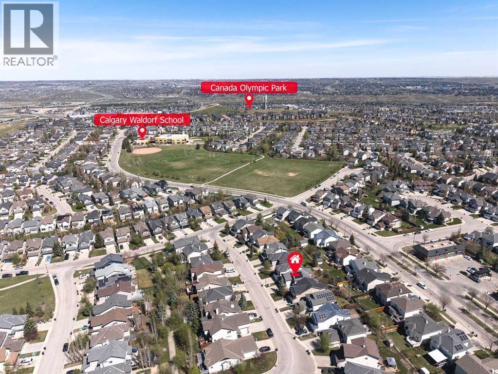 32 Cougarstone Square SW