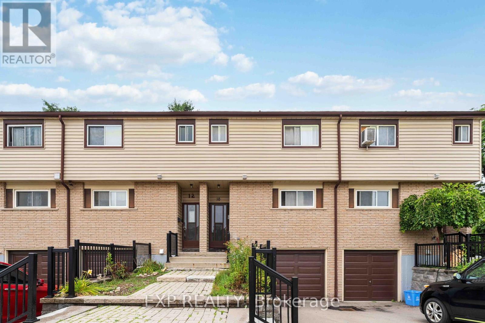 10 CLAUDETTE GATE