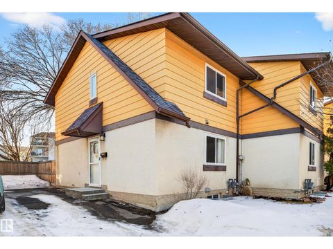 107 WOODSTOCK NW Edmonton AB T5T0H6