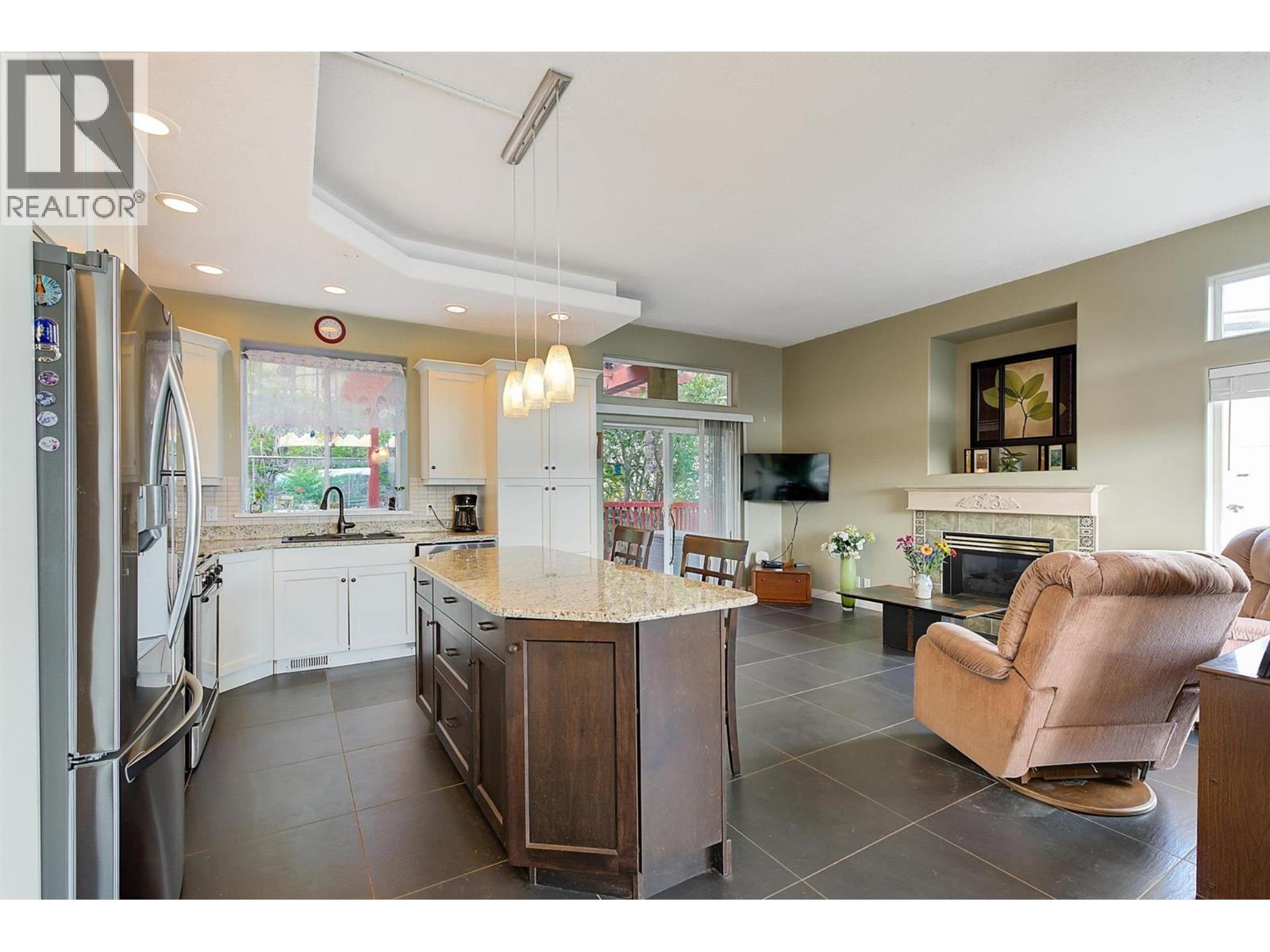 5165 Morrison Crescent