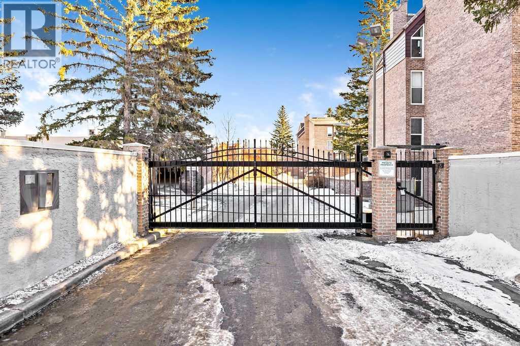 2103, 202 Brae Glen Close SW