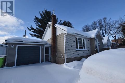 33 Allard ST Sault Ste Marie ON P6B5E7
