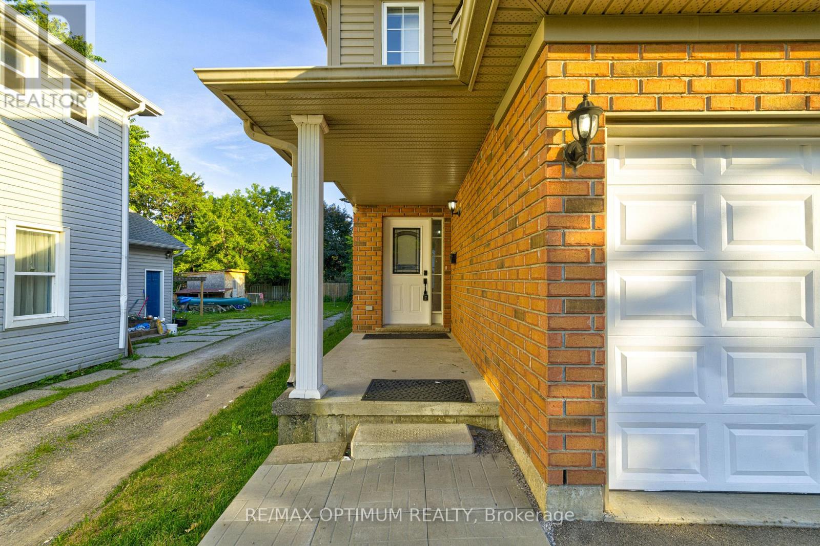 345 DALHOUSIE STREET