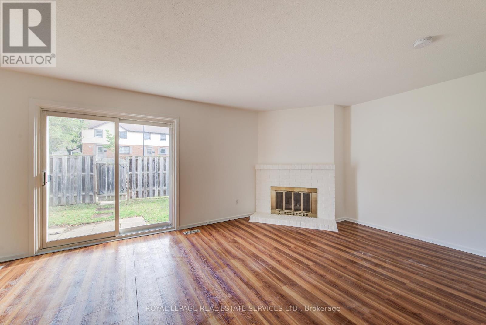 3 - 104 MCDOUGALL ROAD