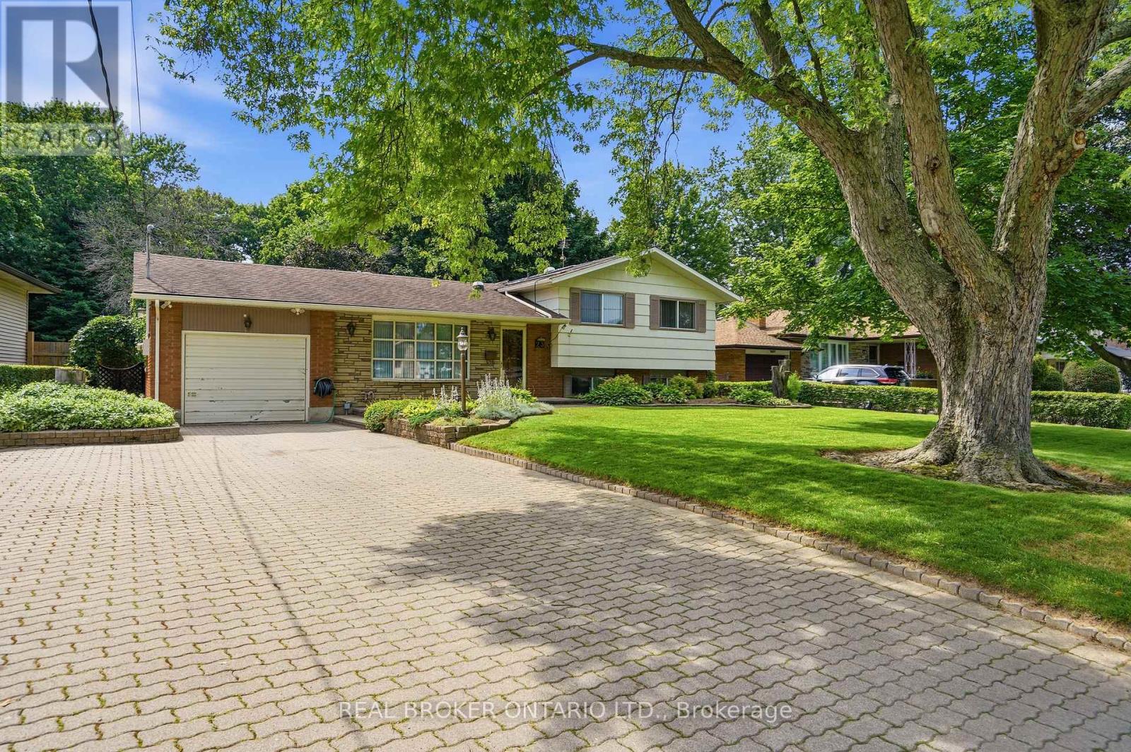 23 KINGS GRANT ROAD