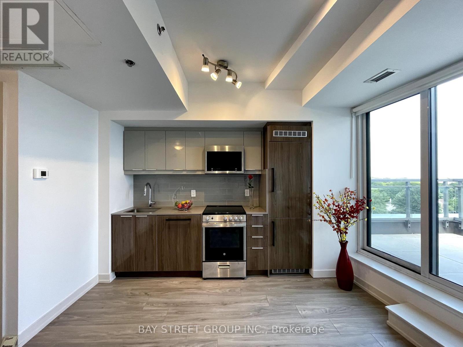 808 - 90 GLEN EVEREST ROAD