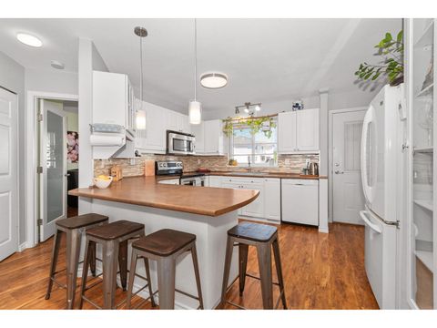 18 5915 VEDDER ROAD|Garrison Crossing Chilliwack BC V2R1C3