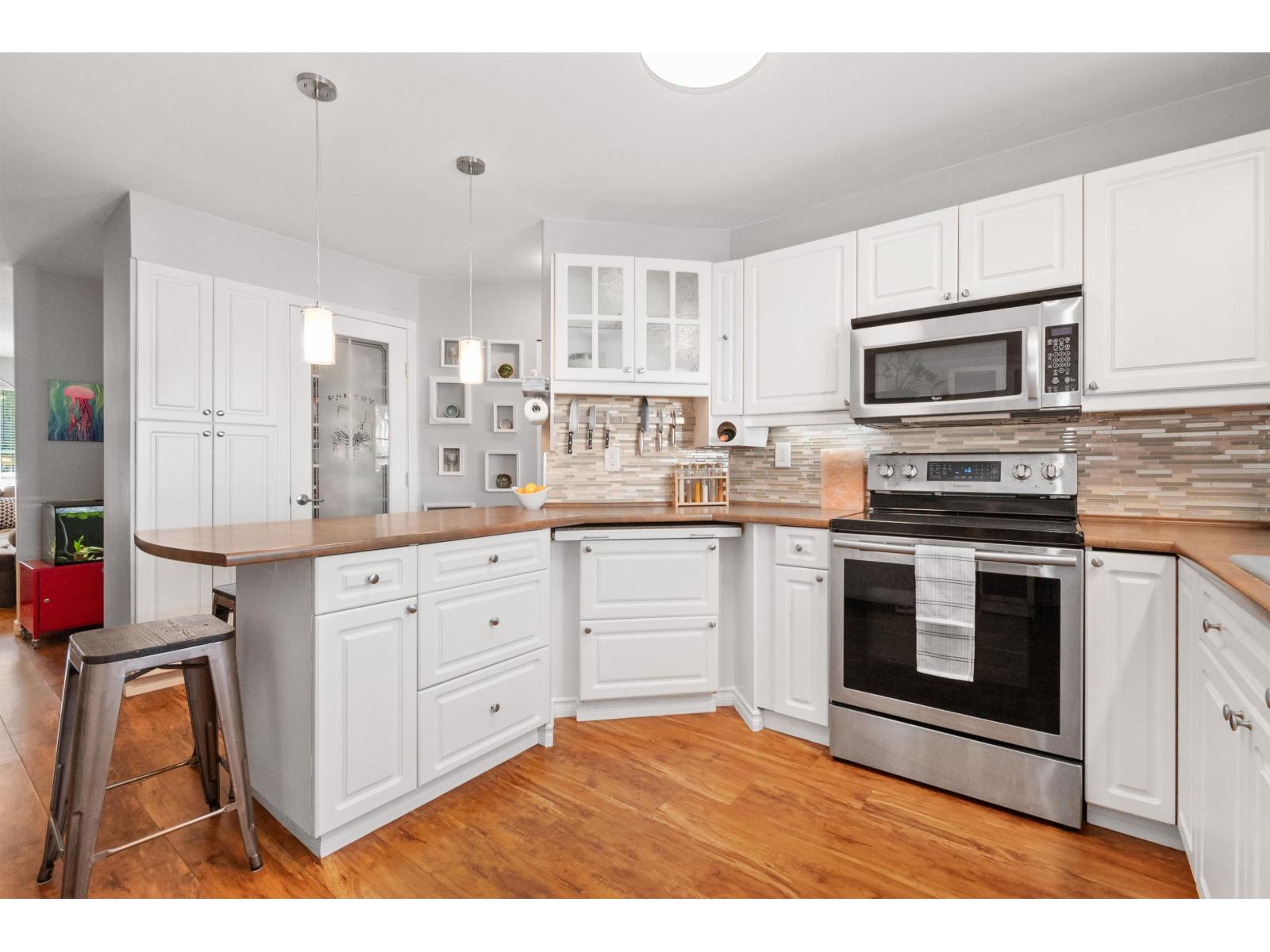 18 5915 VEDDER ROAD|Garrison Crossing