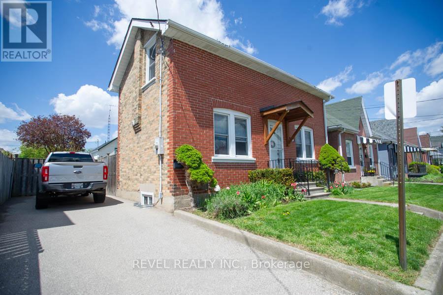 131 SUPERIOR STREET