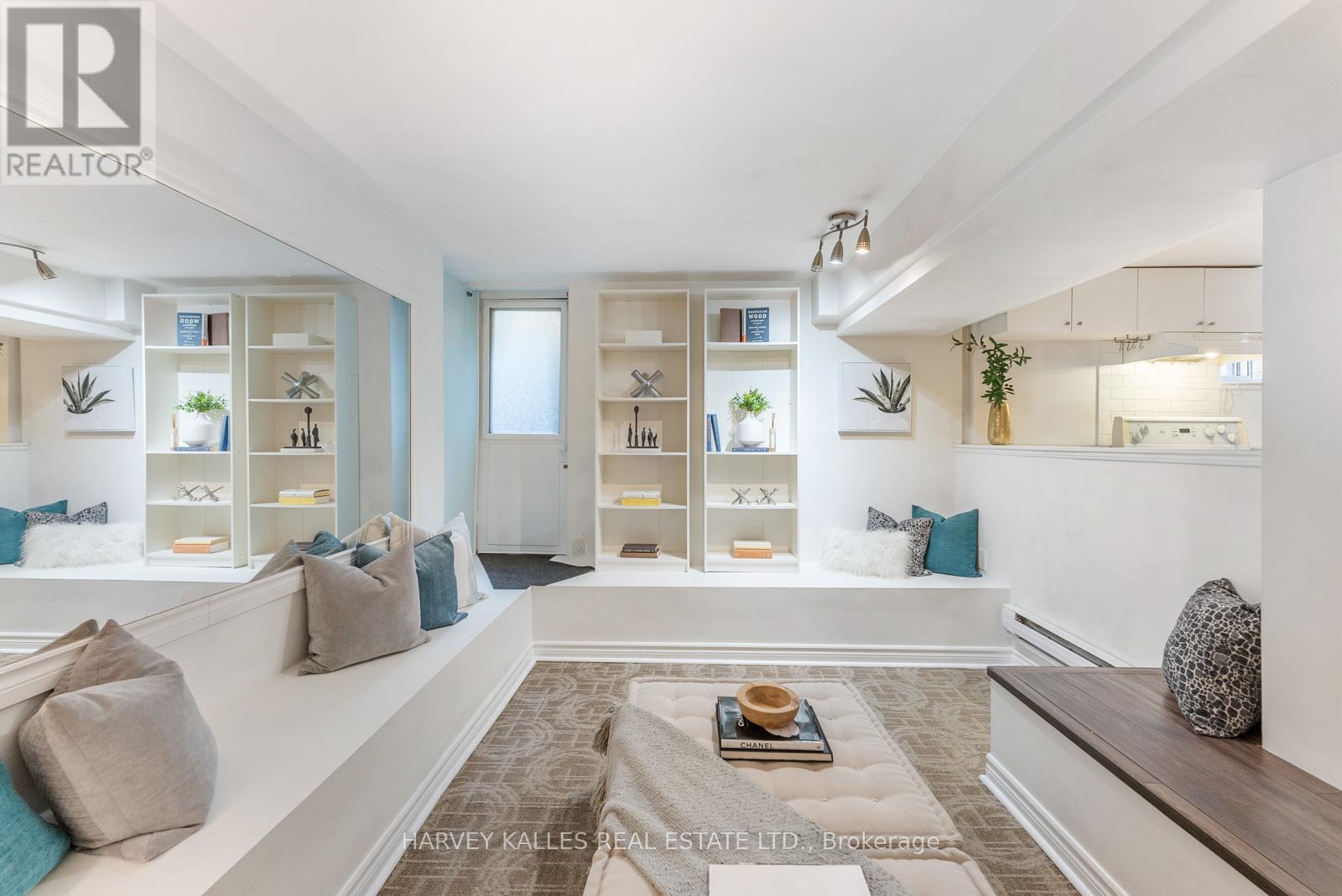 LOWER - 107 FARNHAM AVENUE