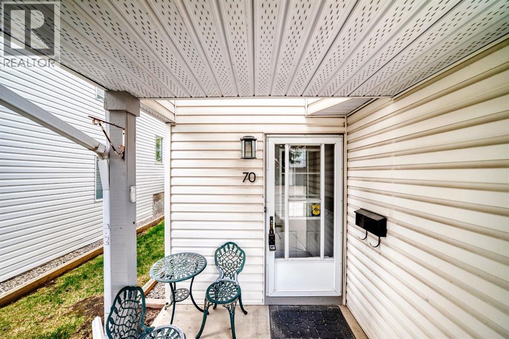 70 Kingsland Villas SW