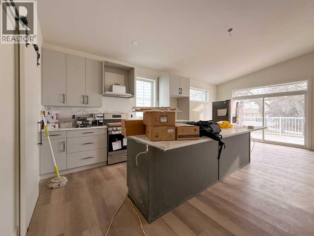 1612 Sixmile View  S