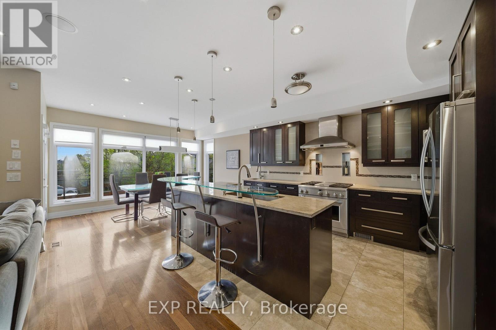 1356 LOUIS LANE