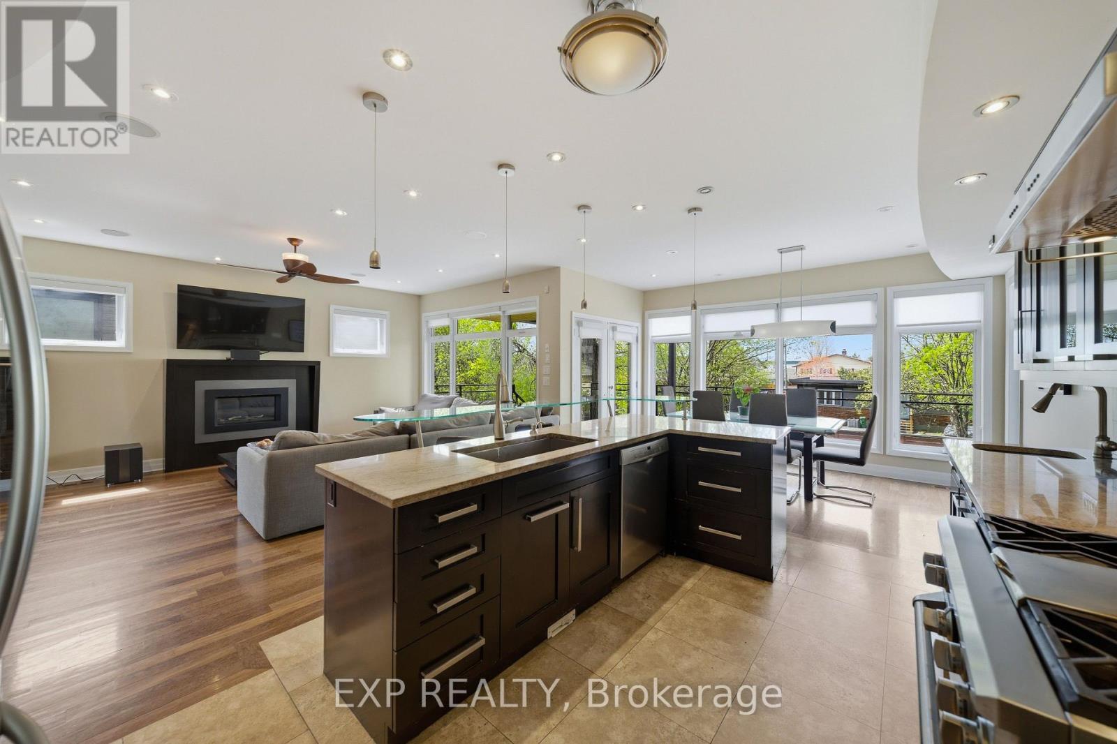 1356 LOUIS LANE