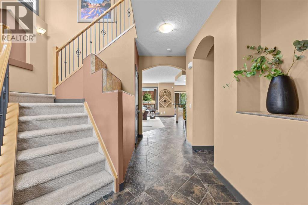 139 Tuscany Ridge Close NW