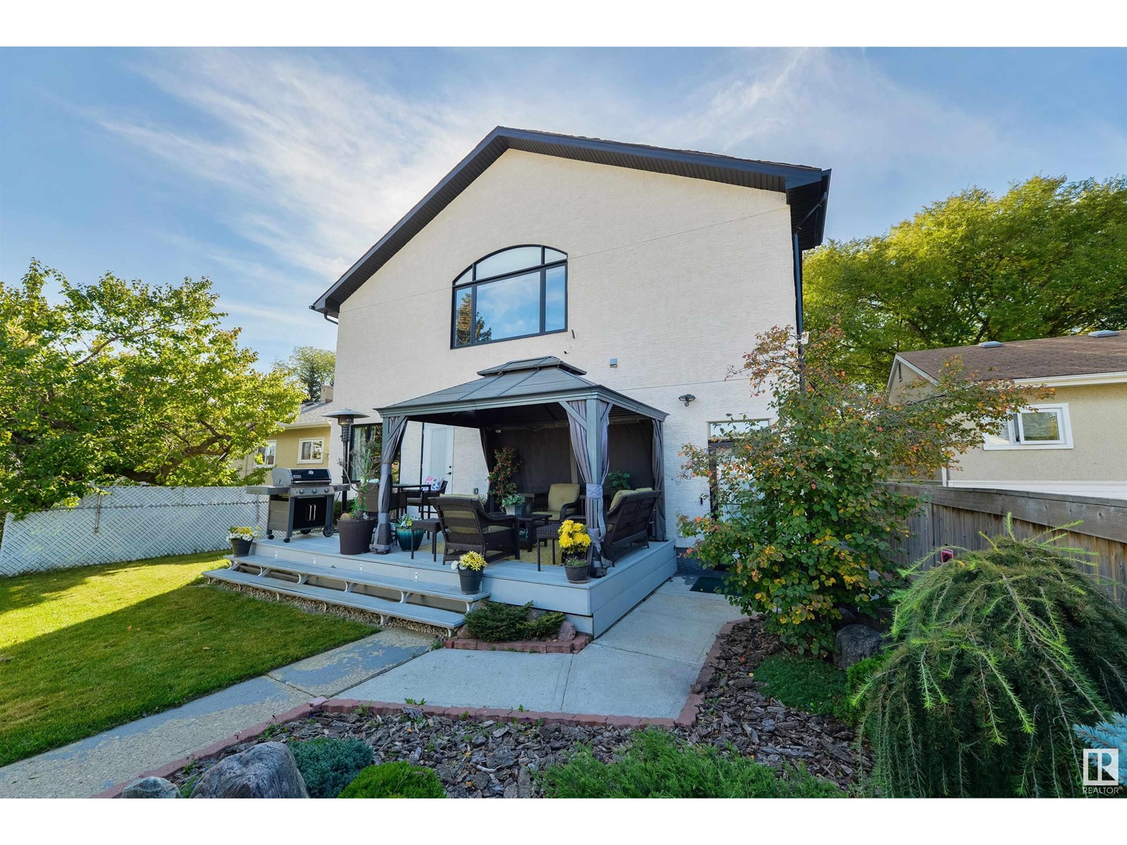 9720 65 AV NW