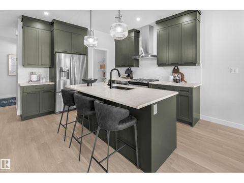 5512 HAWTHORN PS SW Edmonton AB T6X3K6