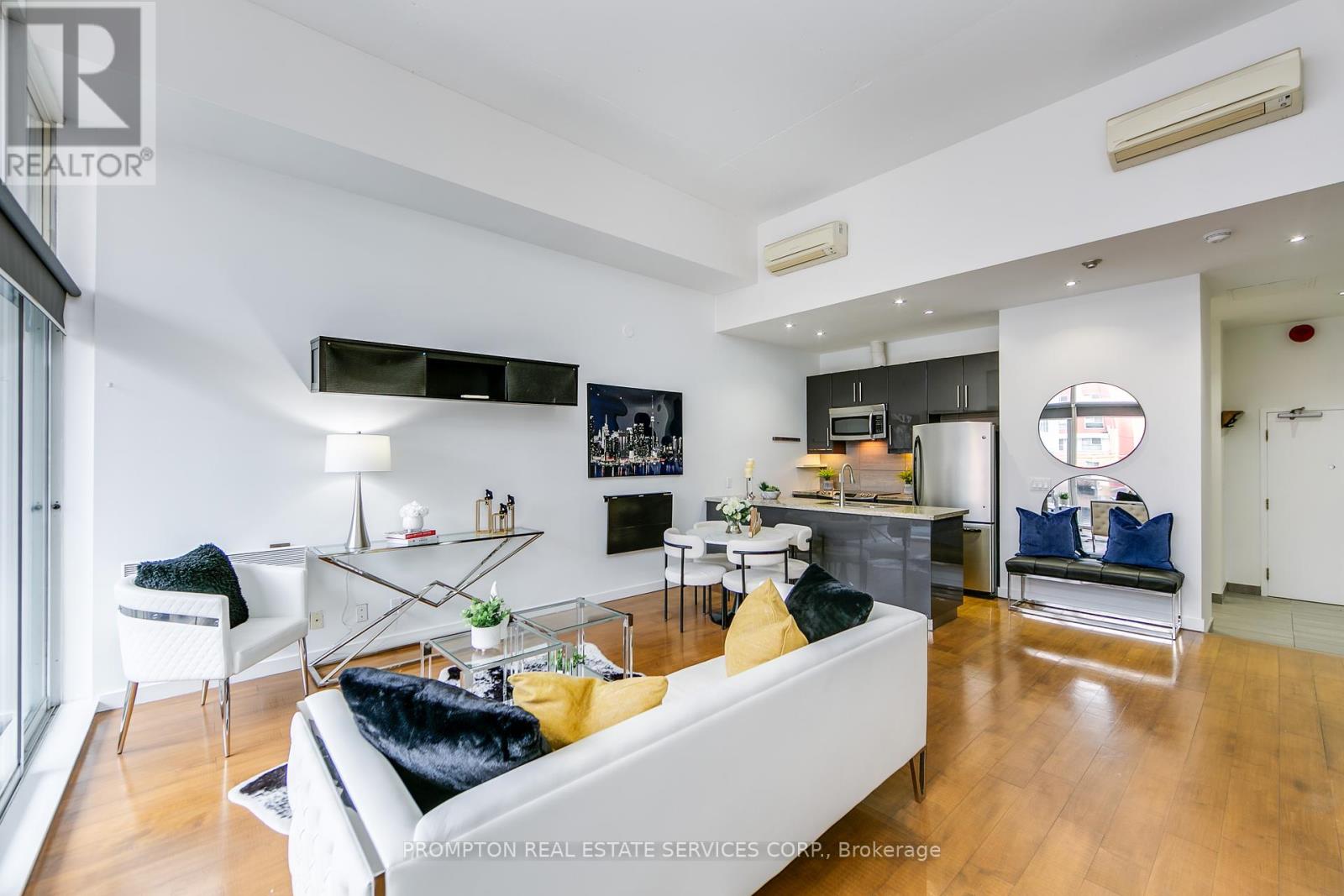 1B - 86 GERRARD STREET E