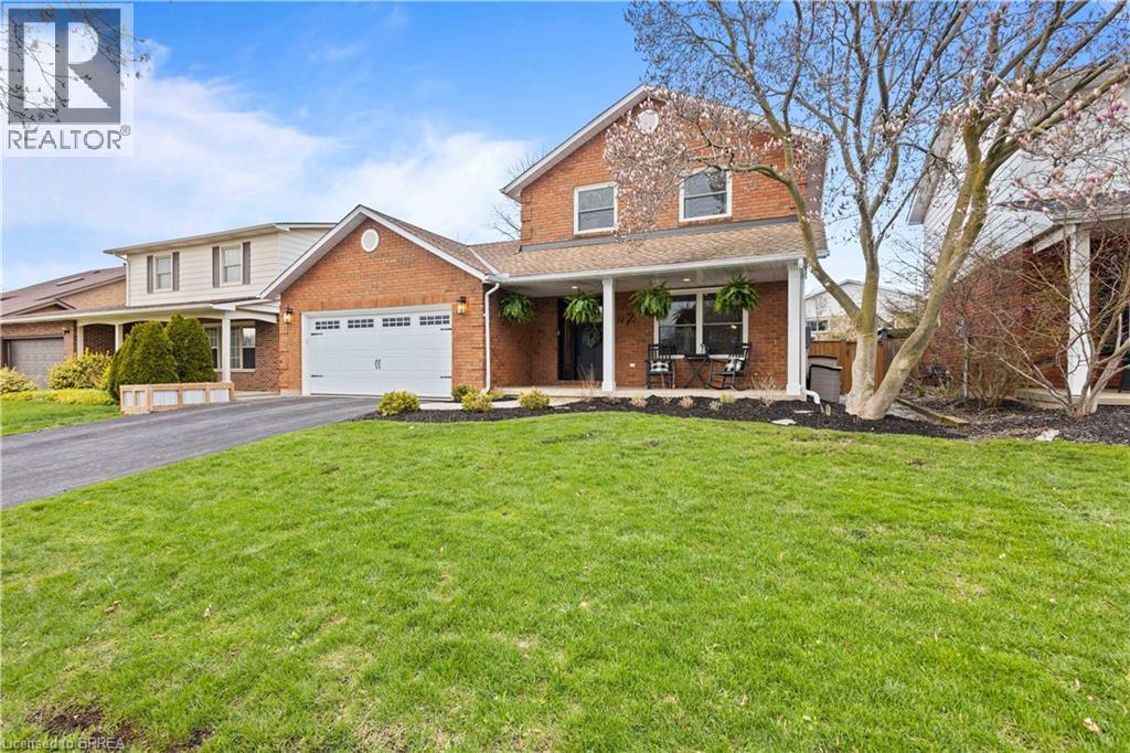 7 COLONIAL Crescent
