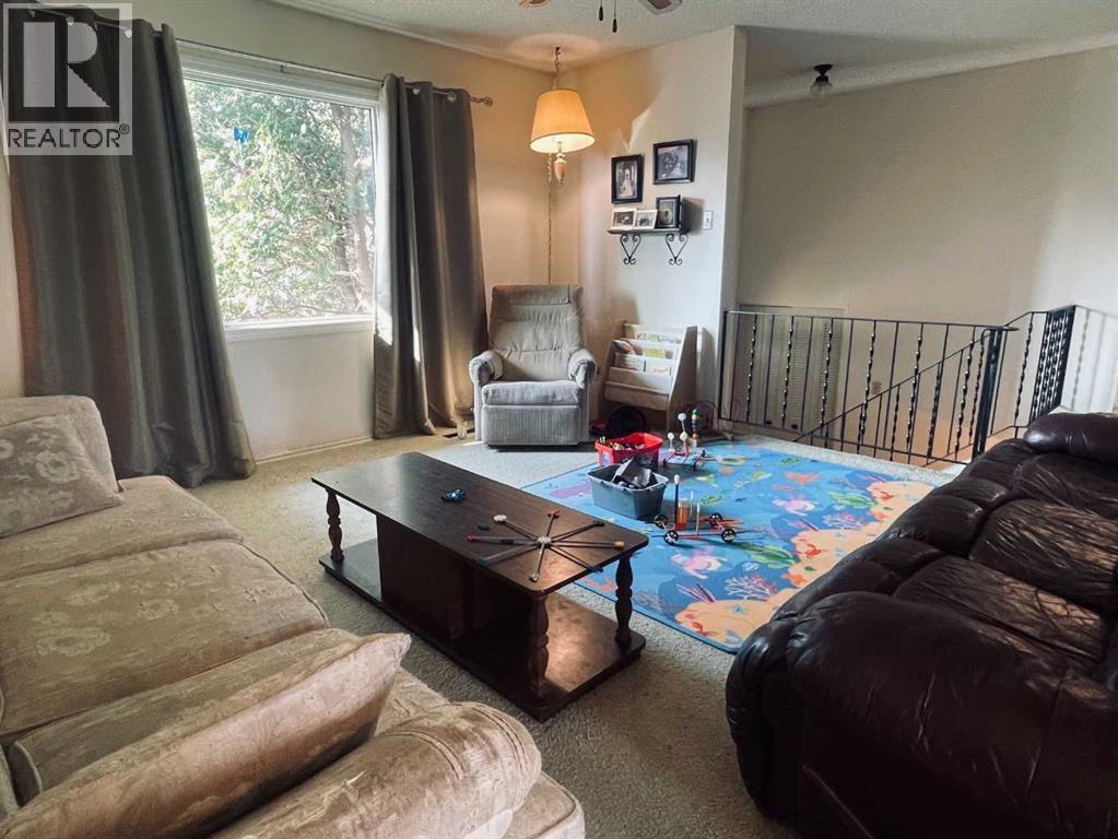 36 Park Meadows Boulevard N