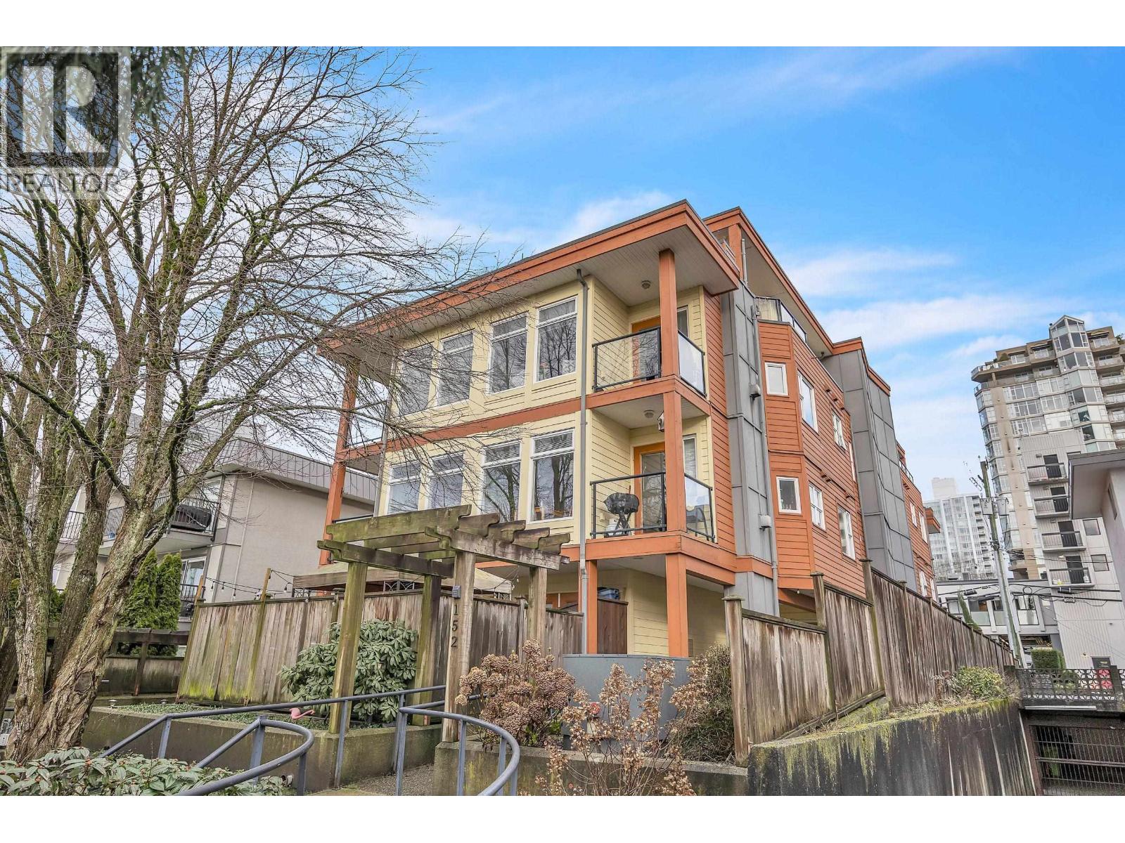 302 152 E 12TH STREET