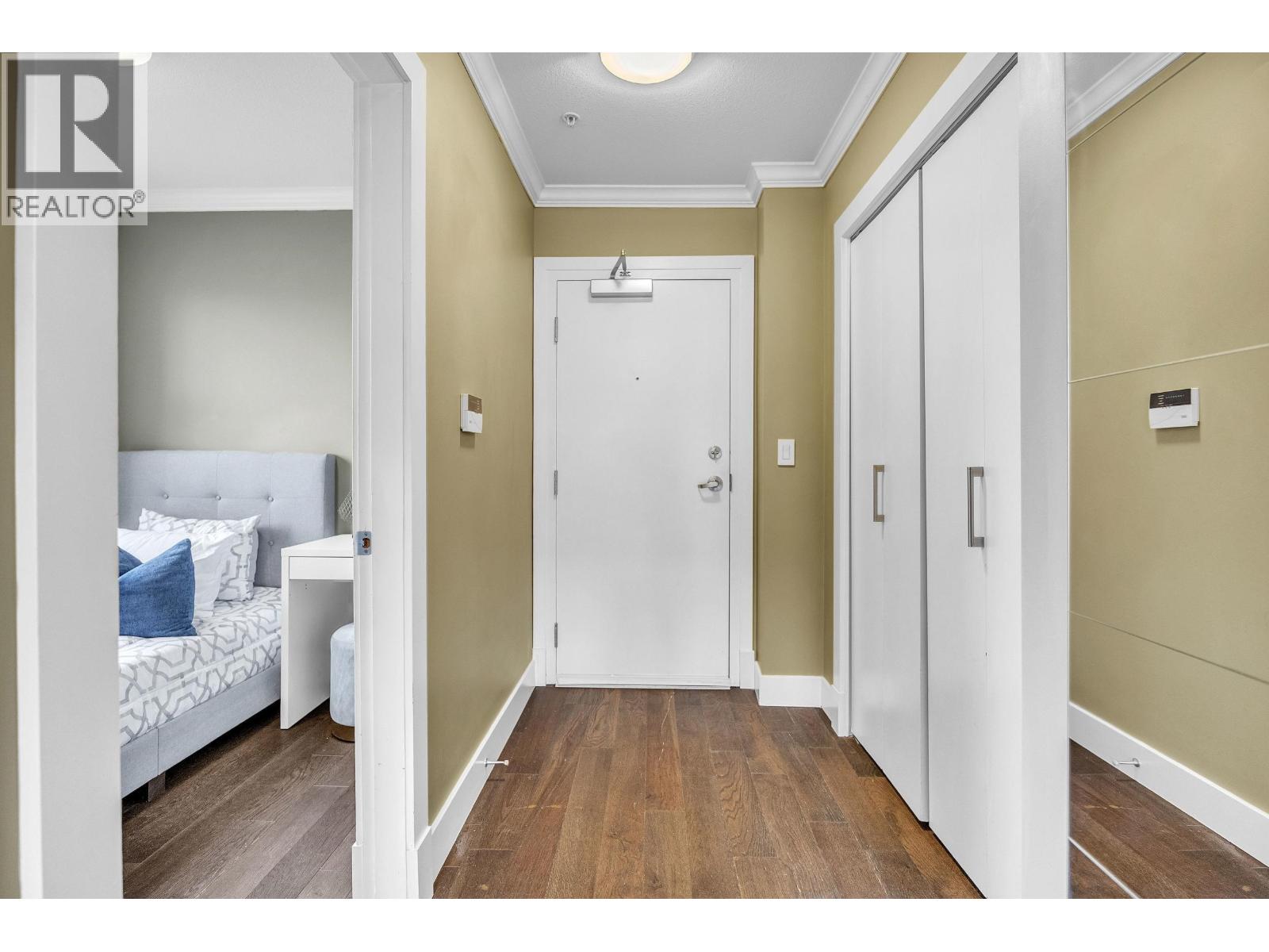 302 152 E 12TH STREET