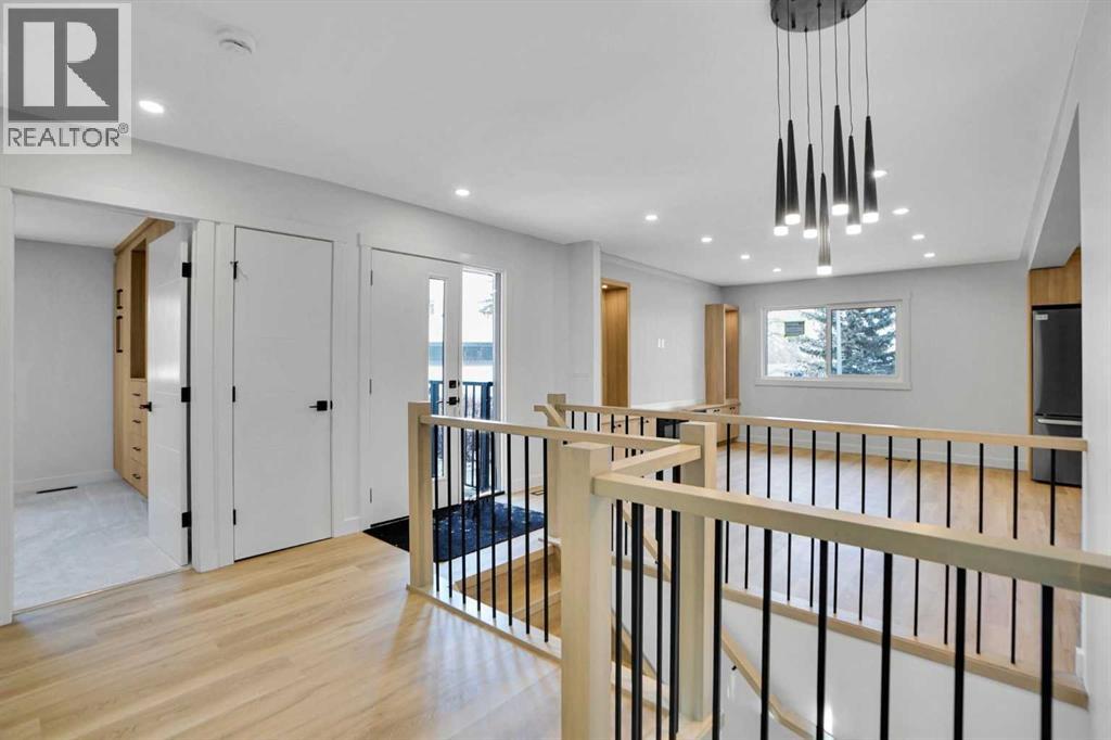 77 Ferncliff Crescent SE