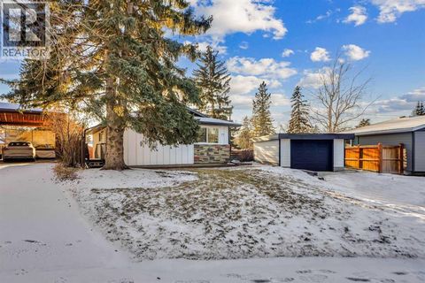 77 Ferncliff Crescent SE Calgary AB T2H0V5