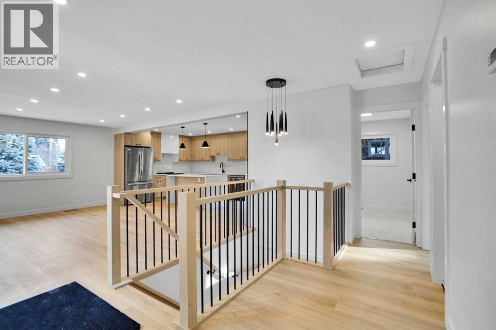 77 Ferncliff Crescent SE