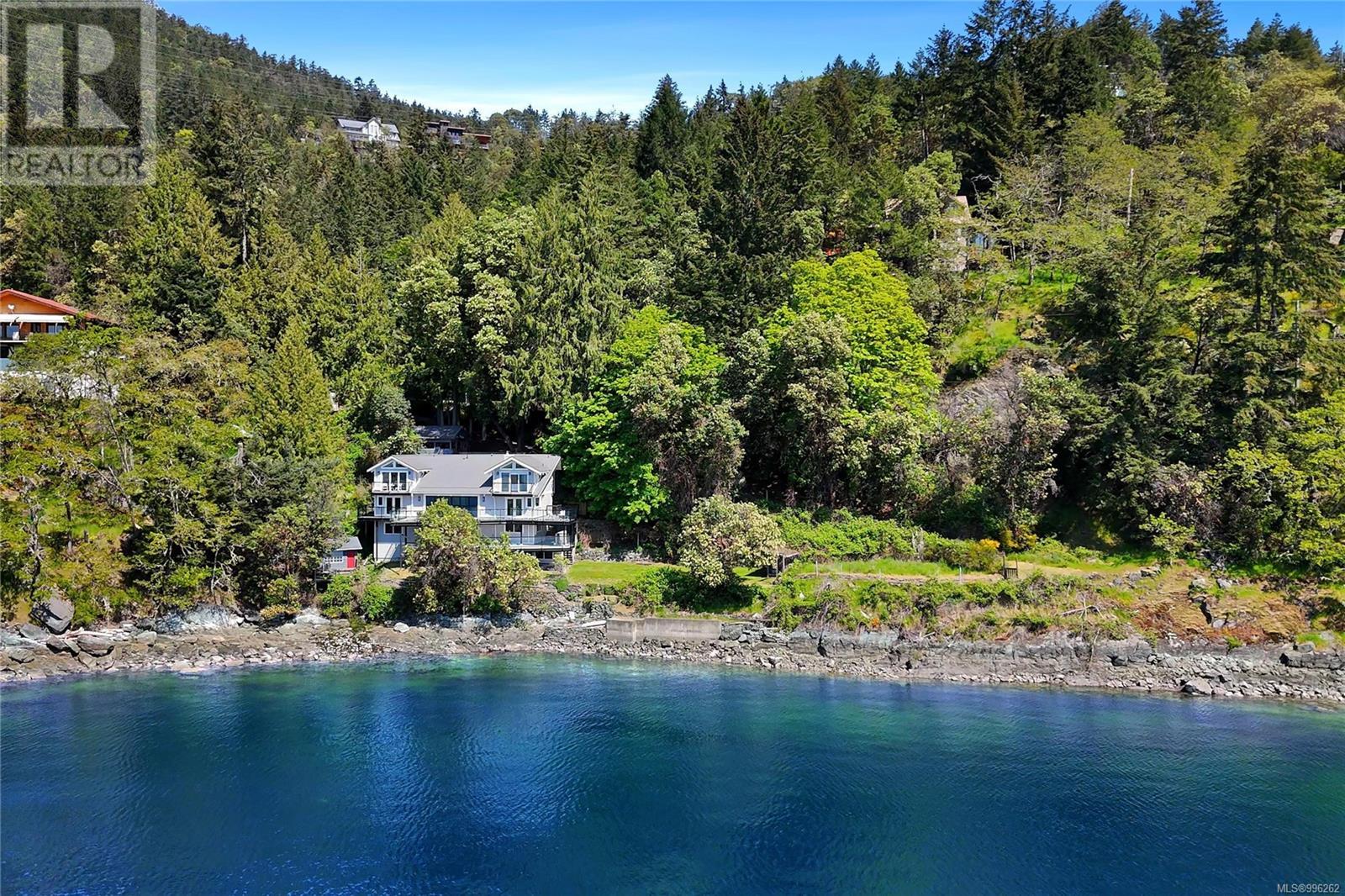 468 Arbutus Ave