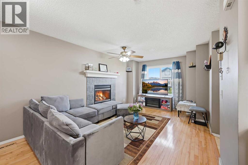 6 Saddlemont Way NE