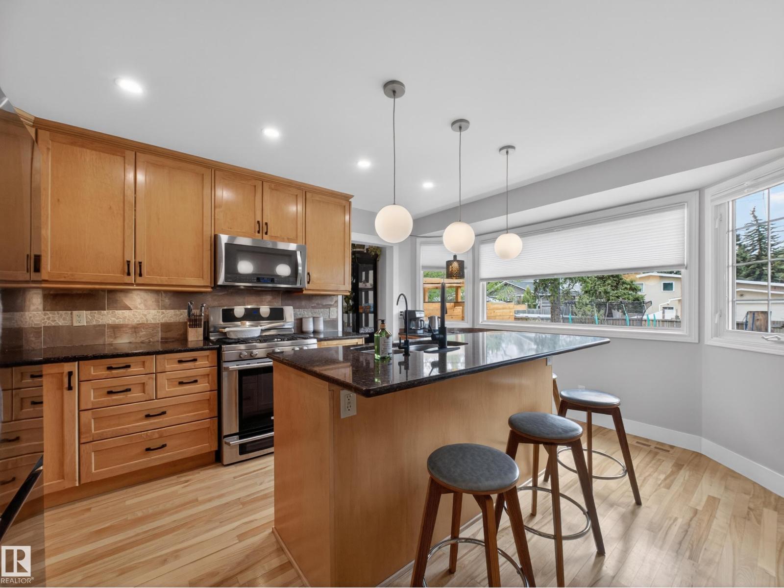 4112 120 ST NW