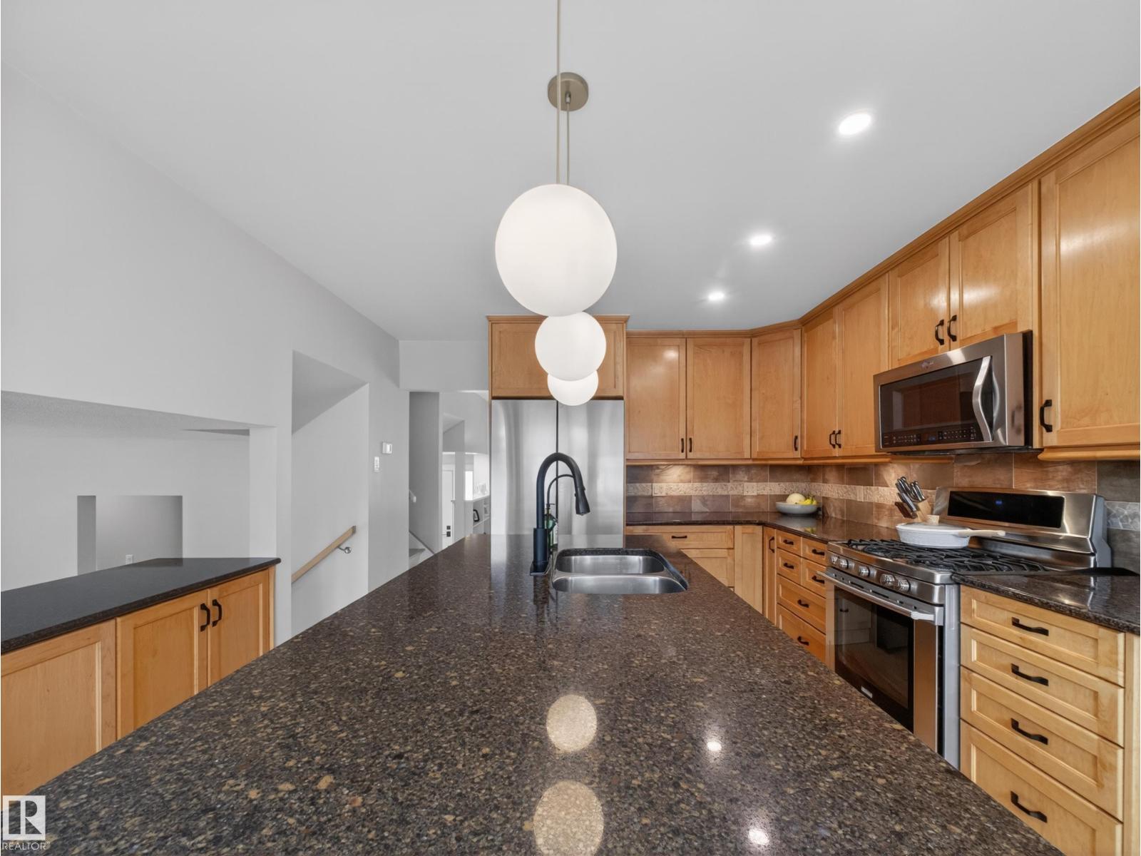 4112 120 ST NW