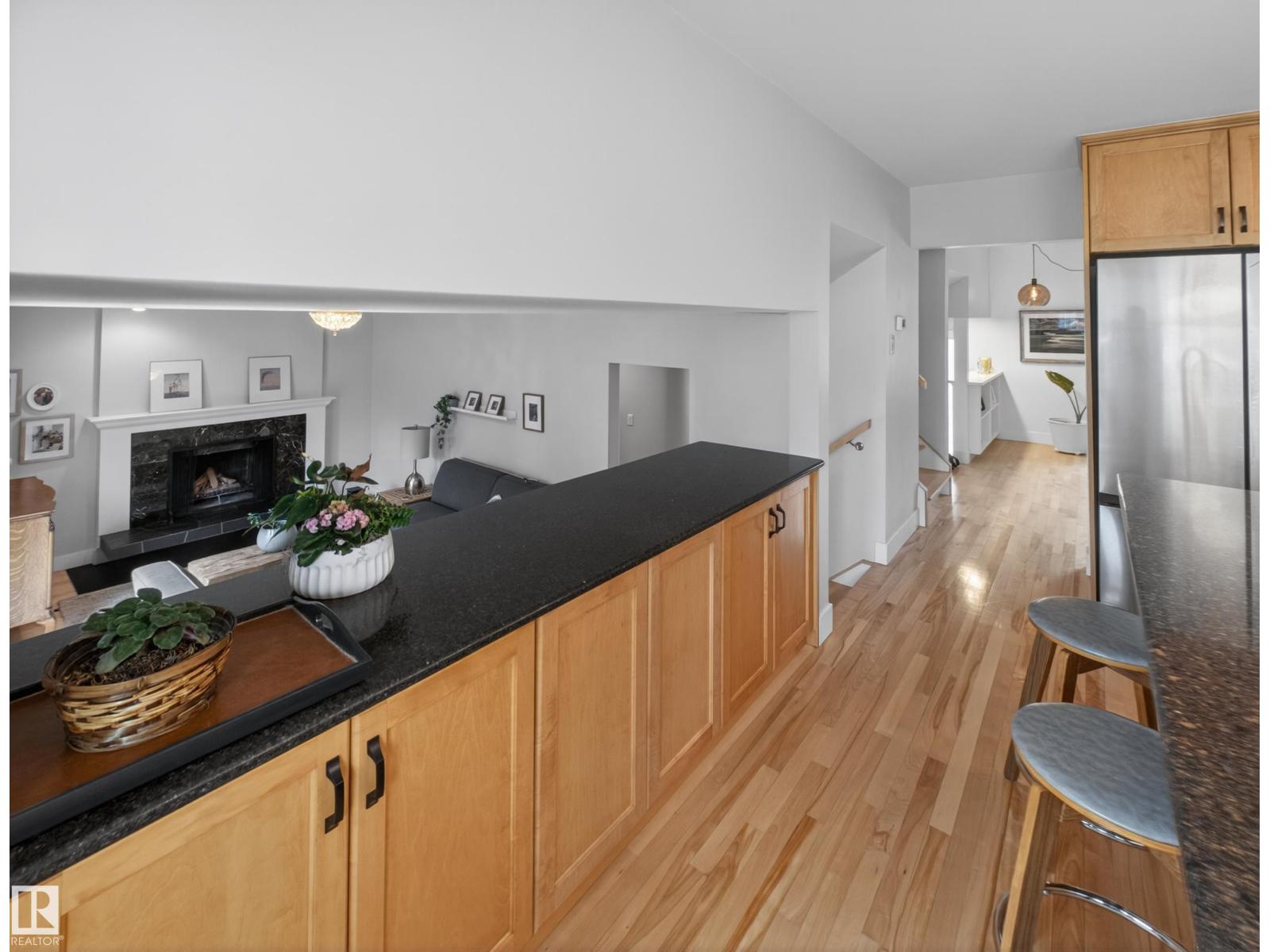 4112 120 ST NW