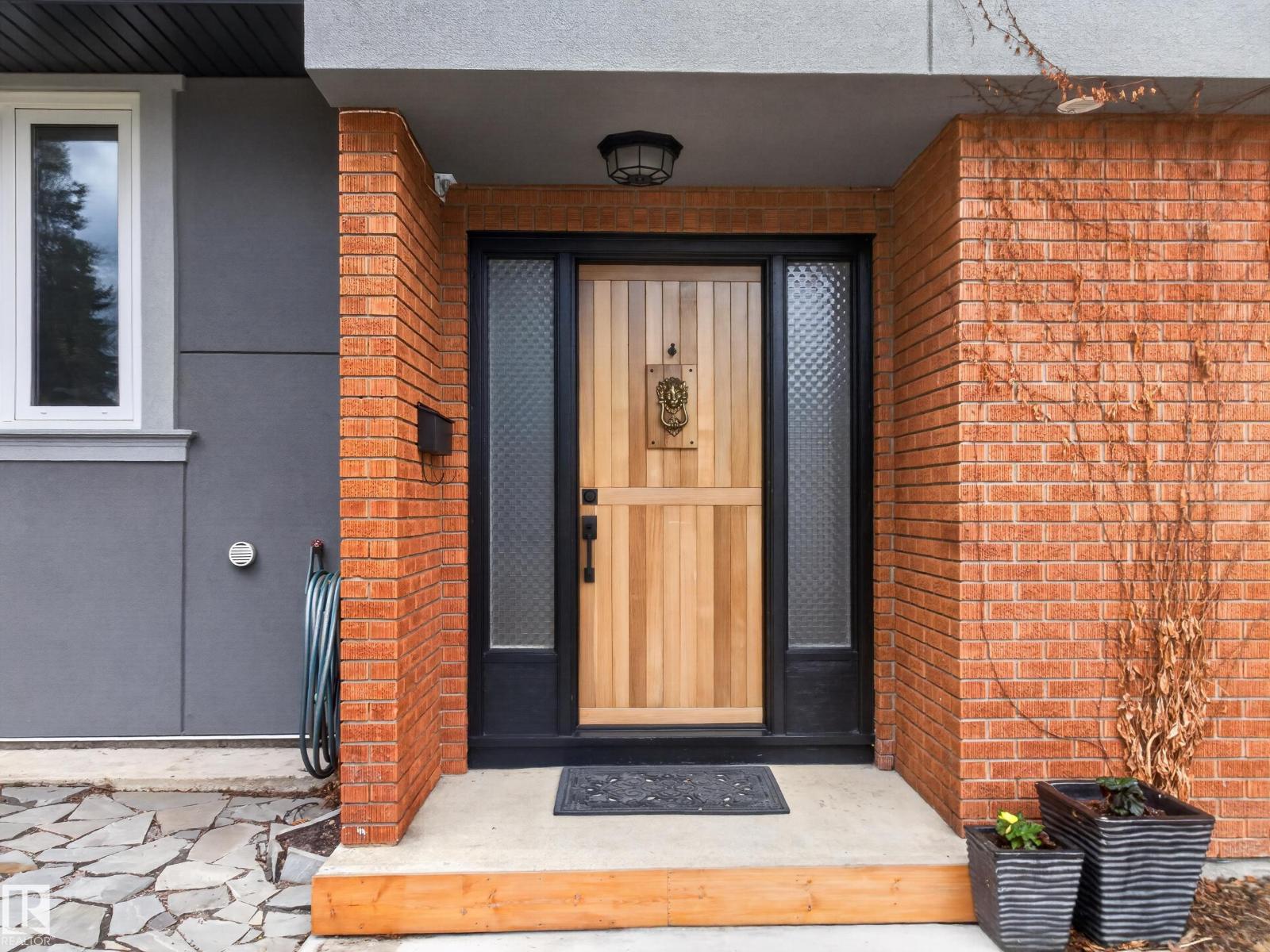 4112 120 ST NW