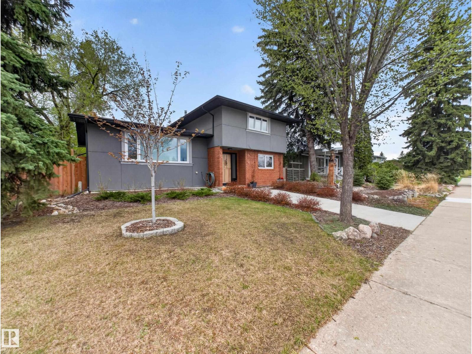 4112 120 ST NW