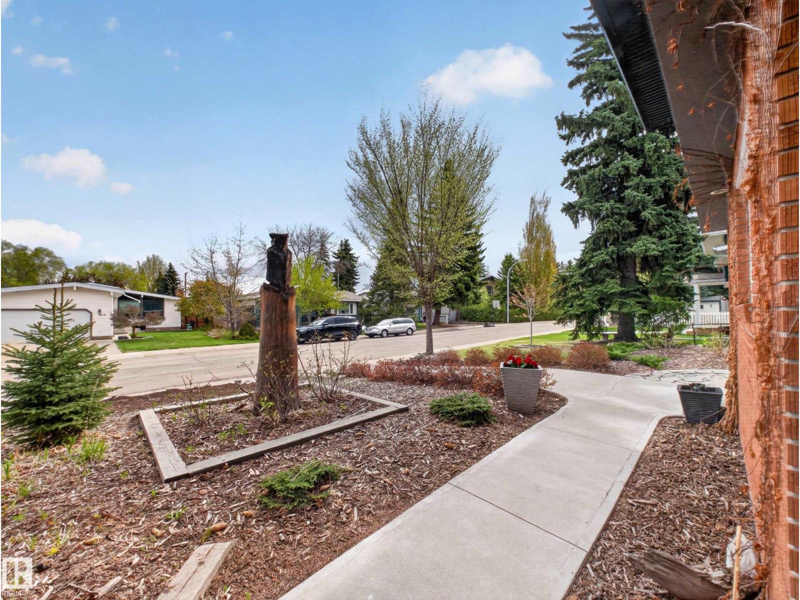 4112 120 ST NW