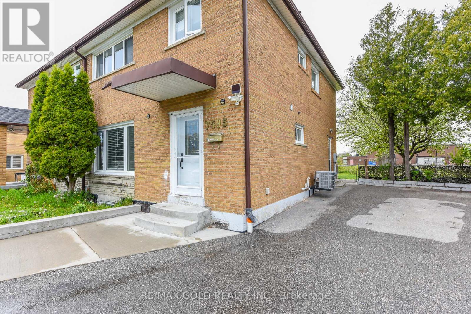 7595 WRENWOOD CRESCENT