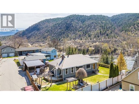 2385 Rockland Avenue Trail BC V1R3G4