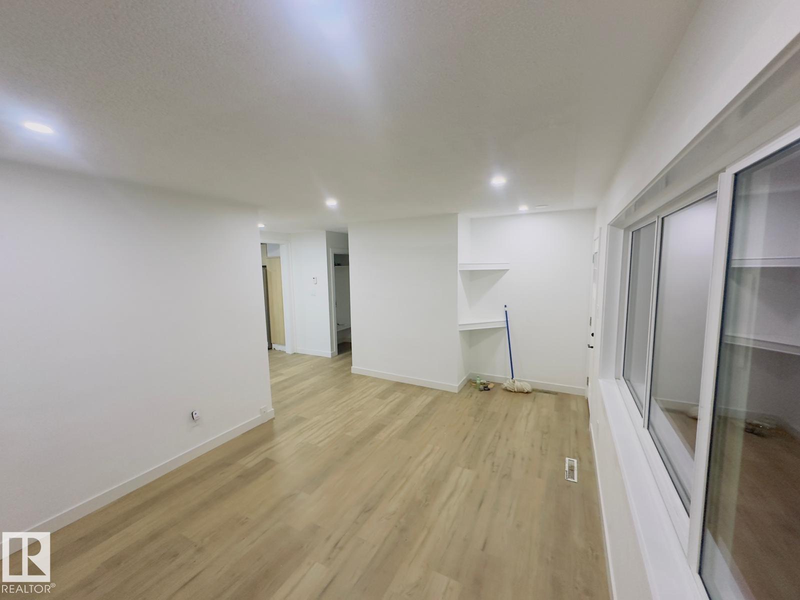 15911 108 AV NW