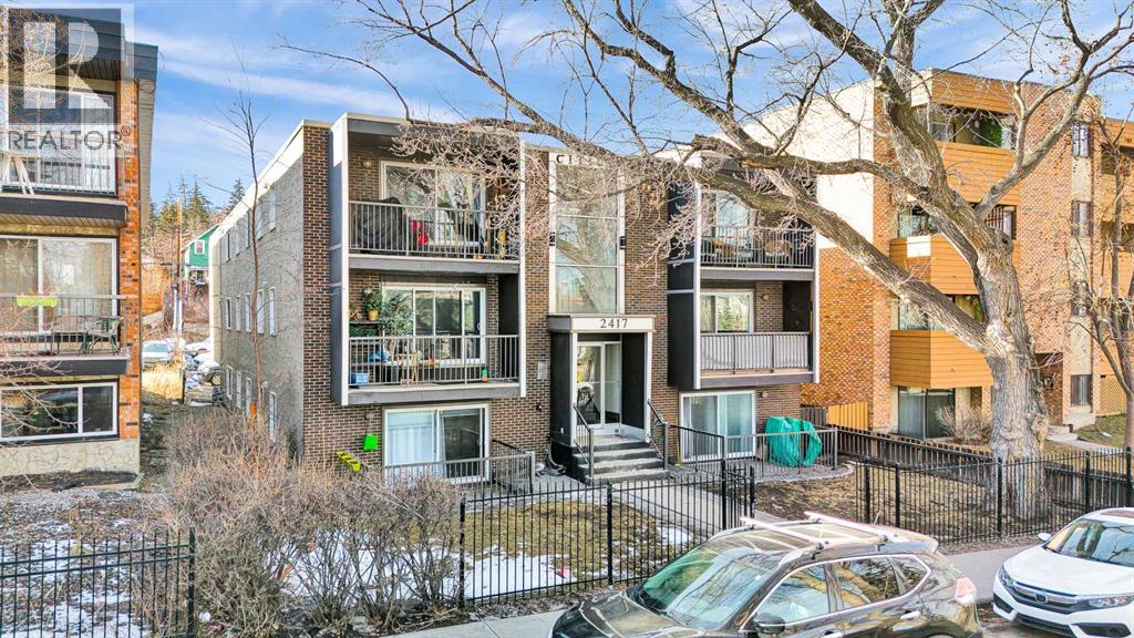 305, 2417 17 Street SW