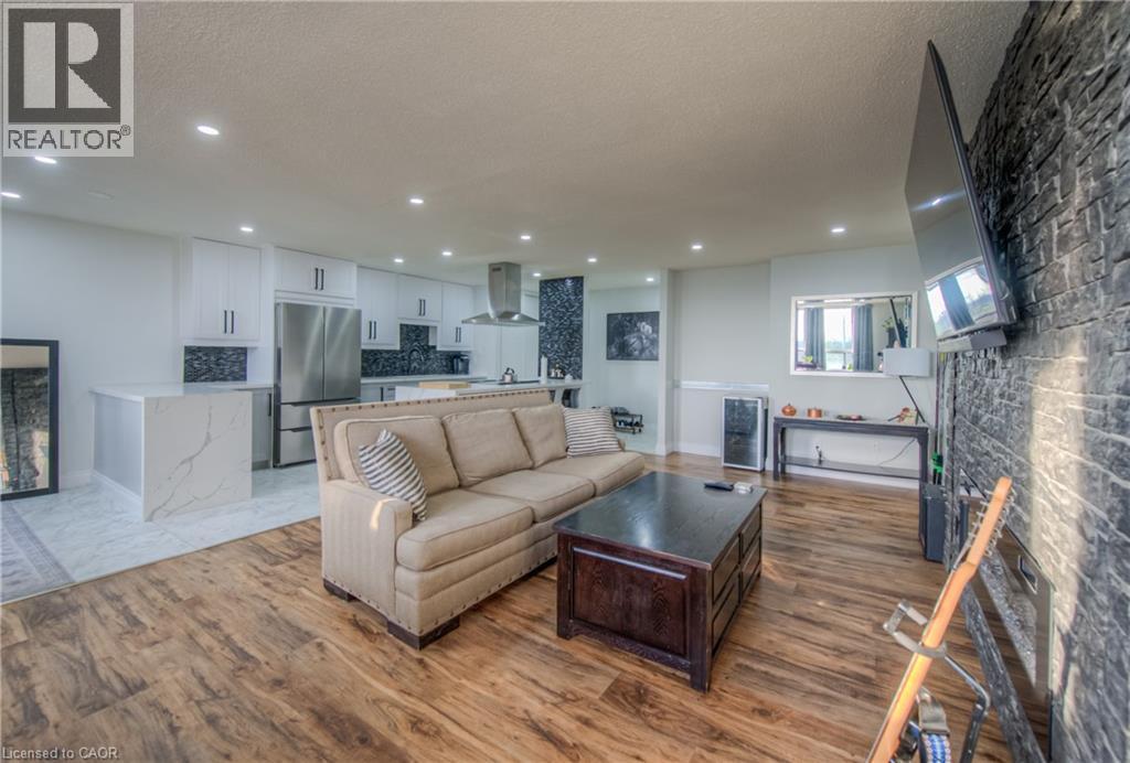 185 KEHL Street Unit# 410