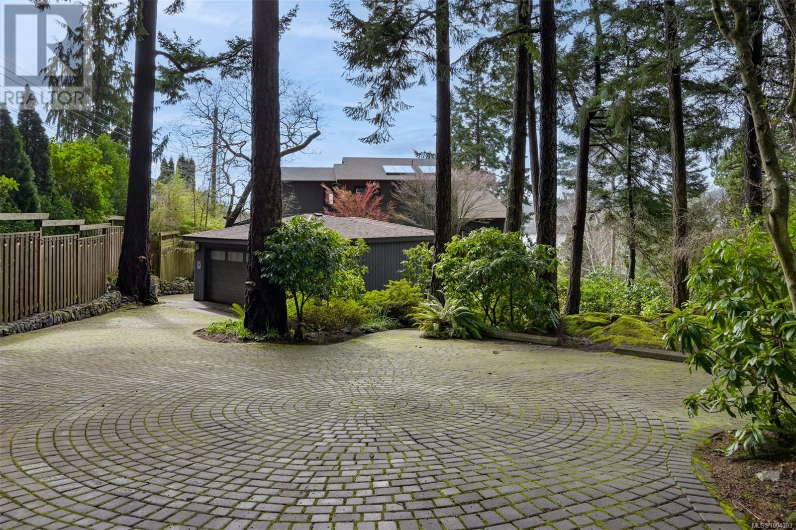 2767 Tudor Ave
