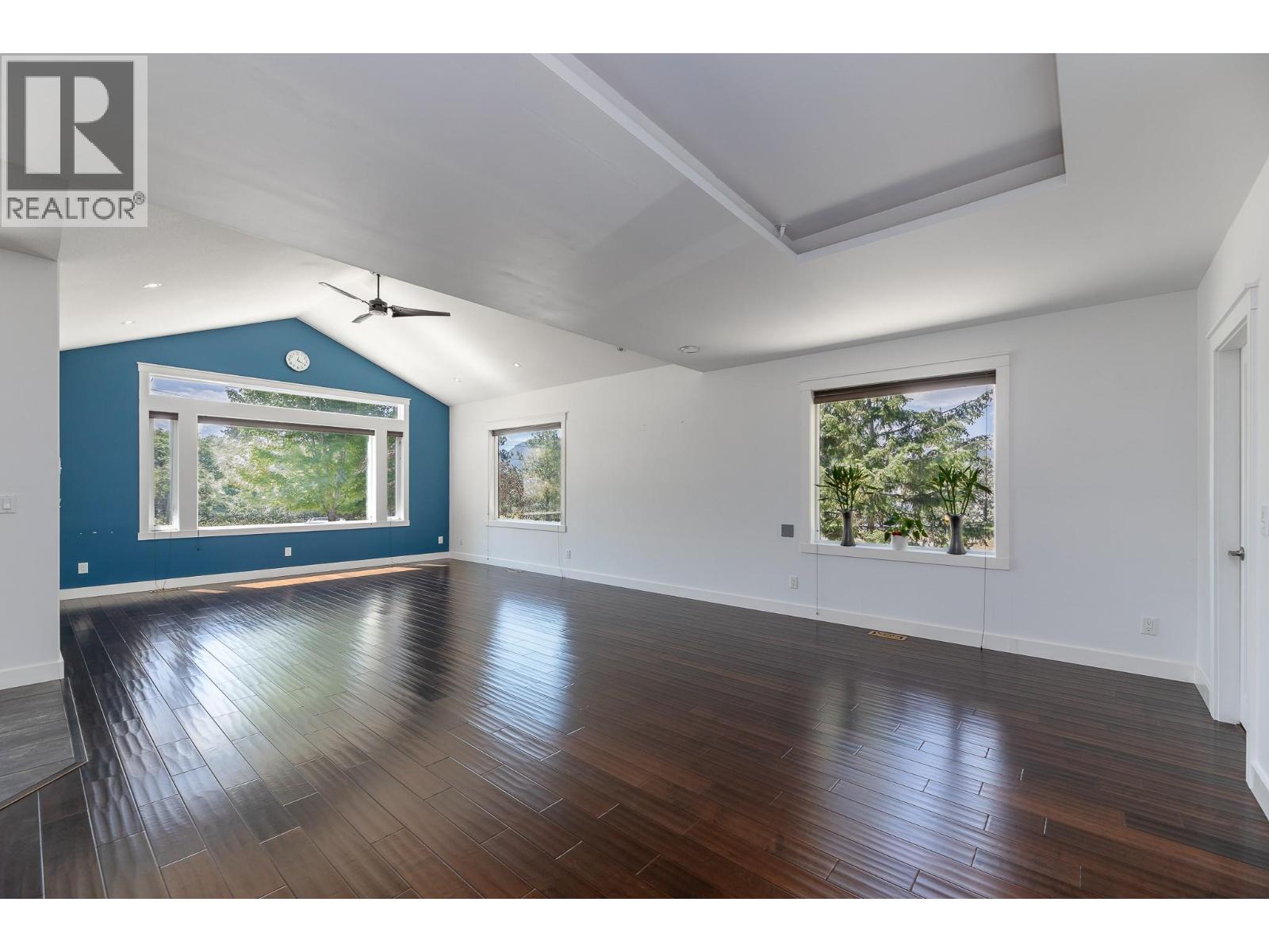 567 Pineview Road