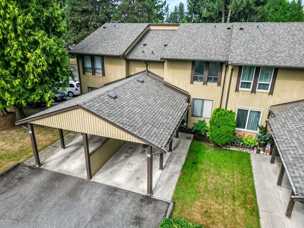 2 2998 MOUAT DRIVE