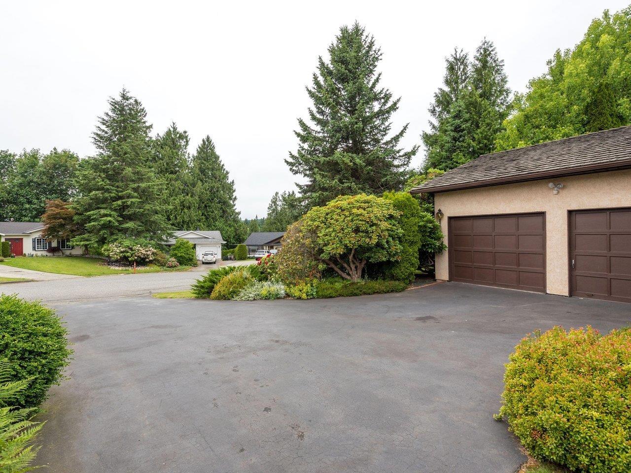 8064 IVY COURT