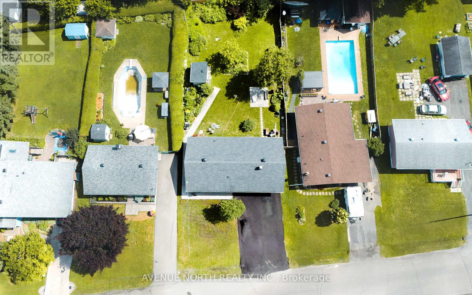 882 BALSAM DRIVE