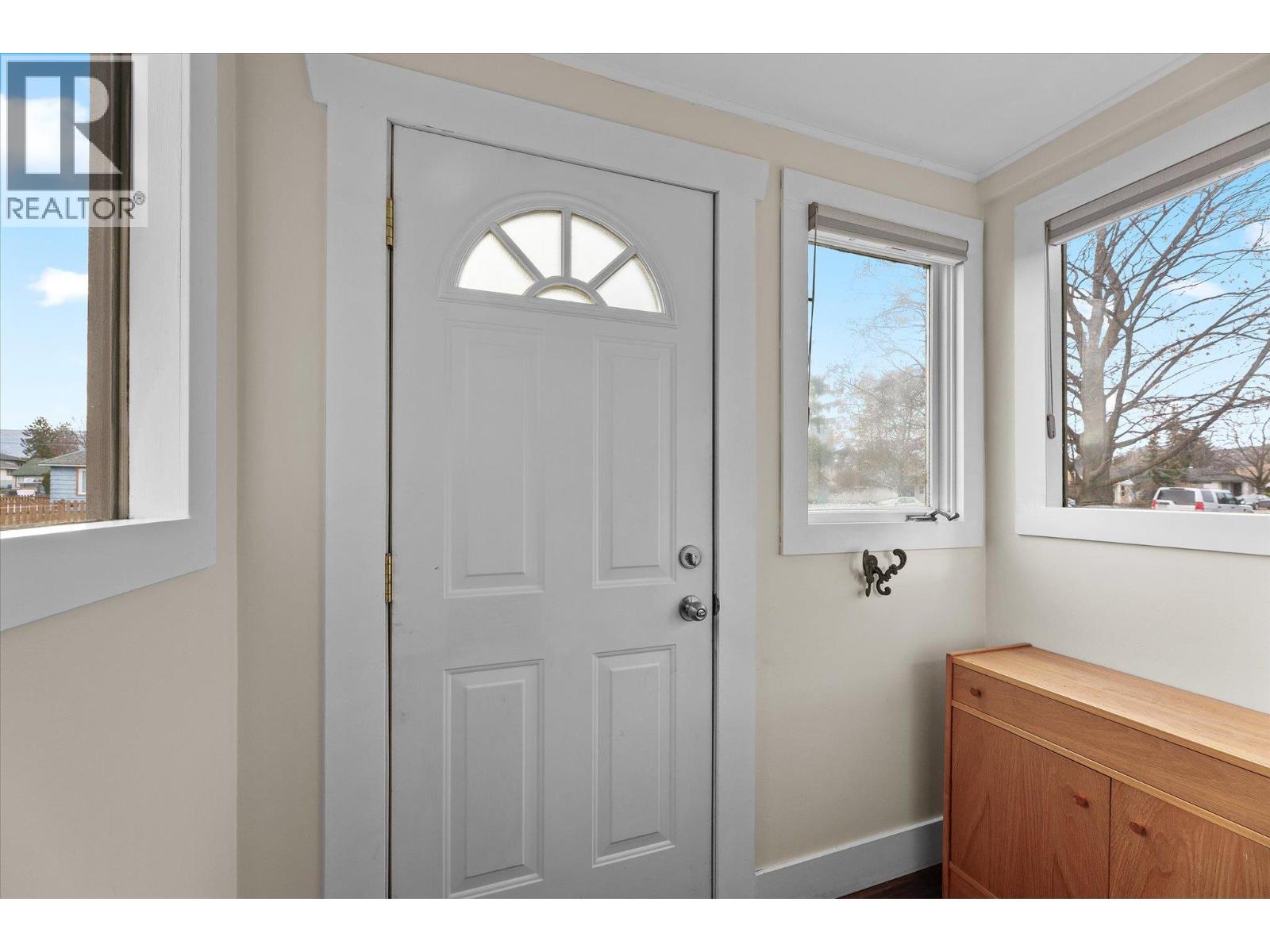 584 Okanagan Boulevard