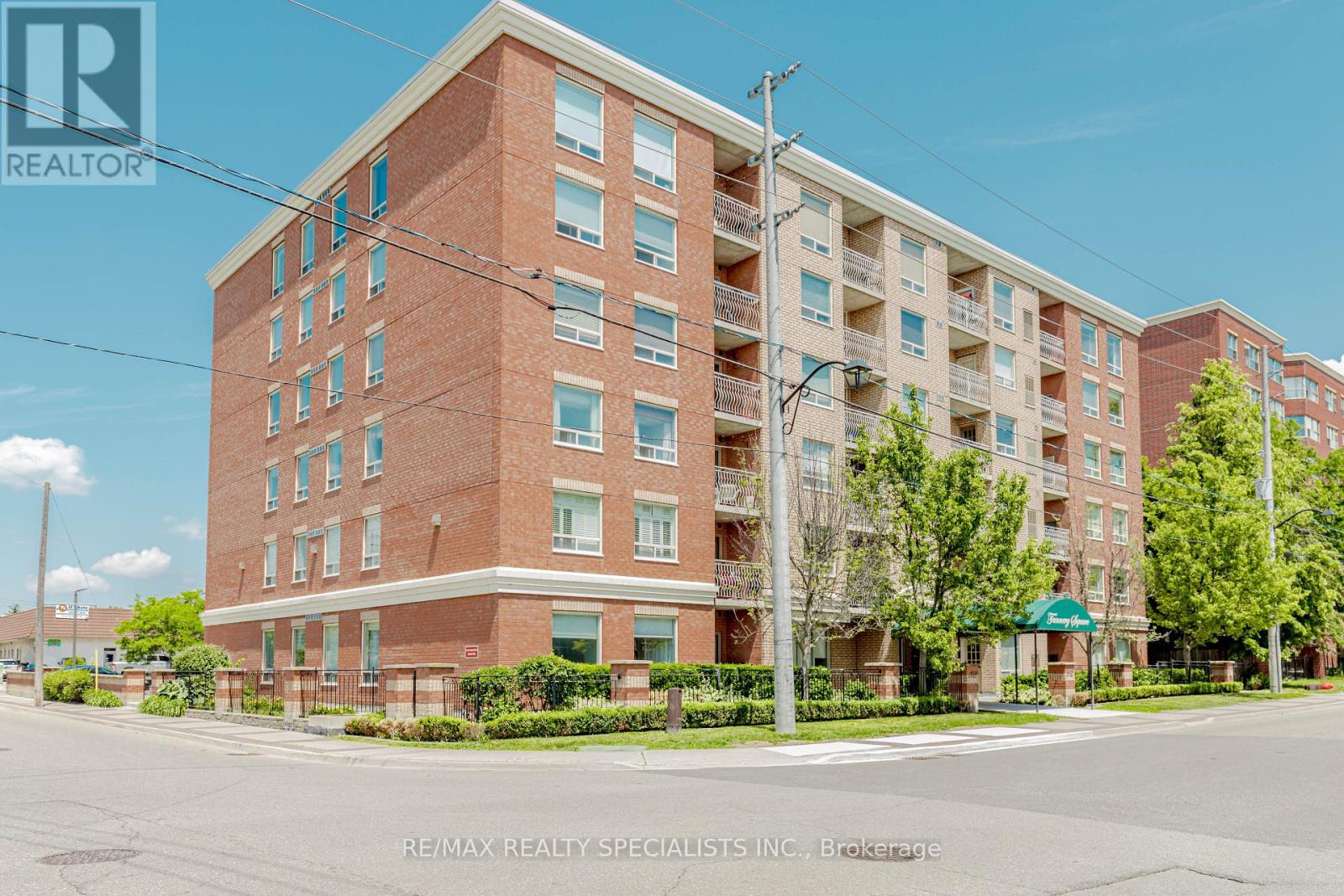 401 - 32 TANNERY STREET